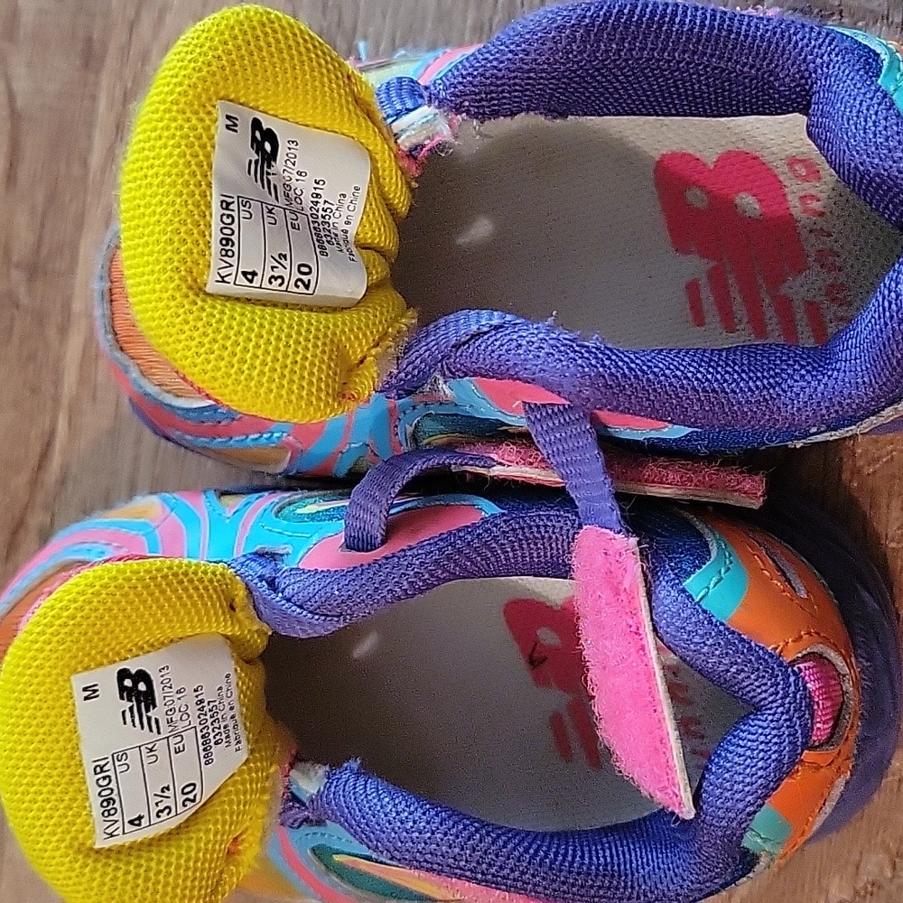 New Balance toddler shoes - Picture 5 of 5
